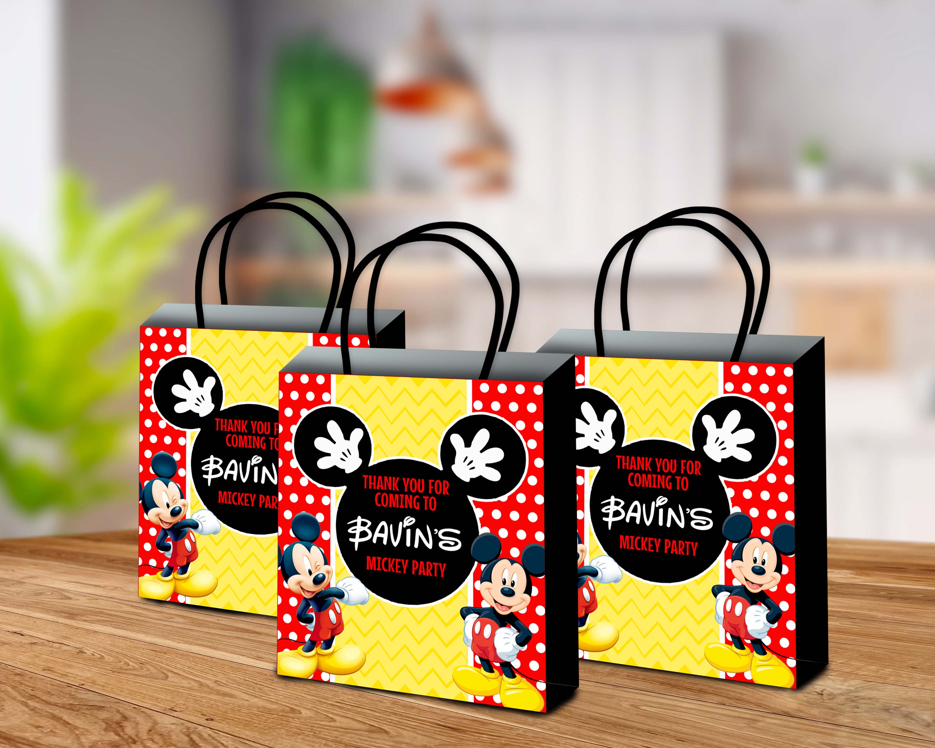 Minnie Mouse gift bag | Mickey mouse gifts, Minnie mouse gifts, Minnie mouse  birthday party